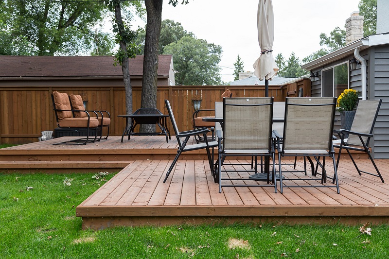 Why Ground Level Decks are a Great Choice